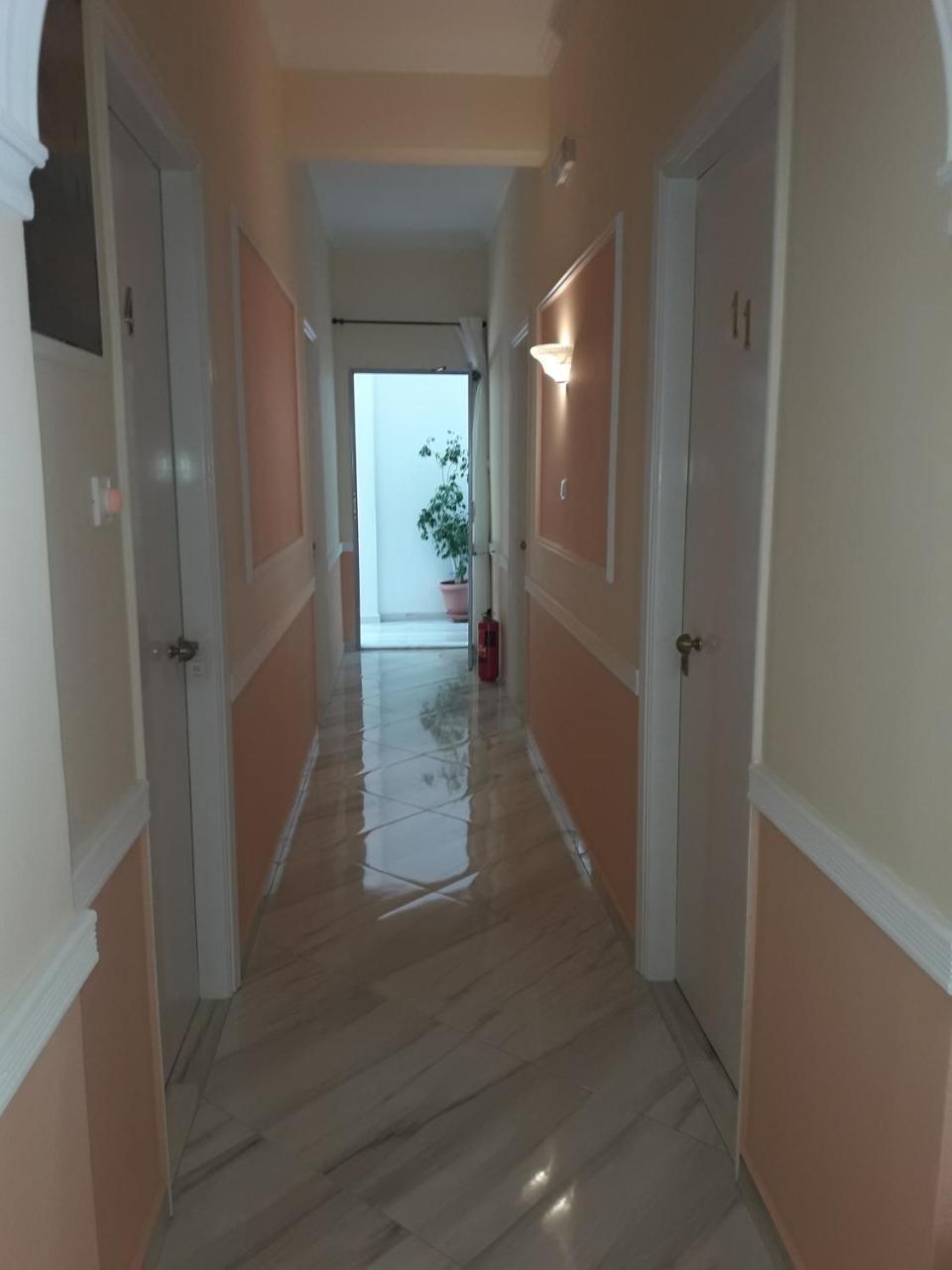 Hermes Agia Marina  Exteriör bild